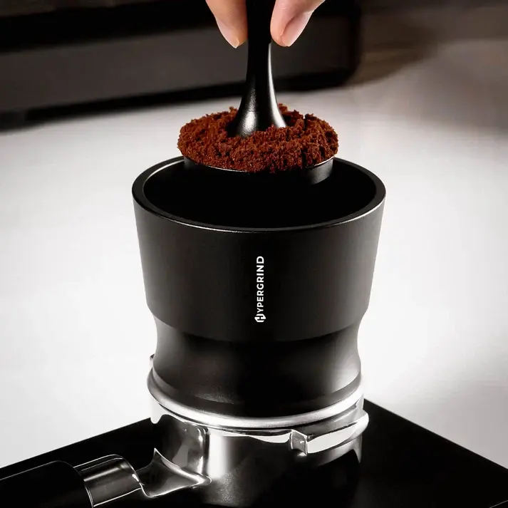 Universal_Dosing_Funnel_Cup_dropping_coffee_grinds_-1.webp